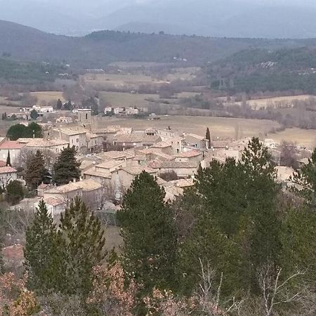 Auberge Le Lupin Blanc Revest-des-Brousses Bagian luar foto